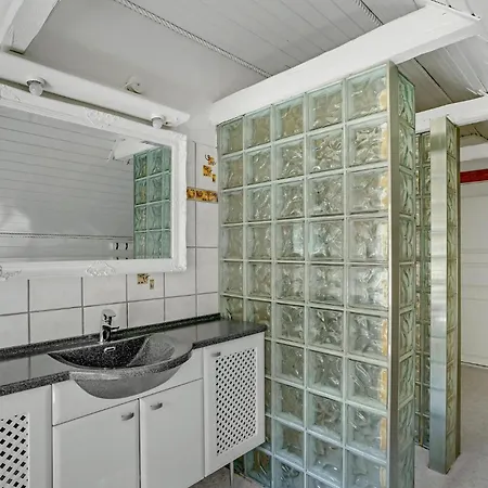 Amazing In With Sauna Дом отдыха Vestervig